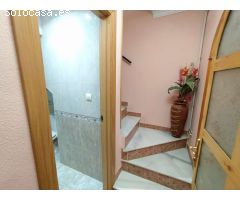 Dúplex de 3 habitaciones y 2 baños ubicado en La Florida