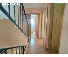 Dúplex de 3 habitaciones y 2 baños ubicado en La Florida