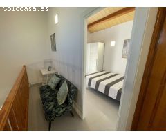 Nice 2 bedroom Duplex located in La florida.