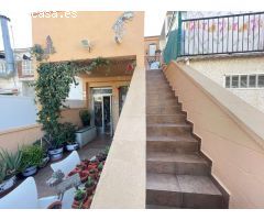 Bonita tienda y apartamento situado en Torrevieja