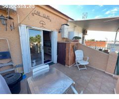 Bonita tienda y apartamento situado en Torrevieja