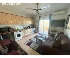 Bonita tienda y apartamento situado en Torrevieja