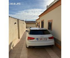 Villa de 2 dormitorios, 2 baños, solárium y 1 piscina privada