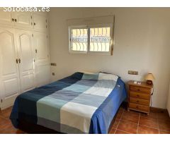 Villa de 2 dormitorios, 2 baños, solárium y 1 piscina privada