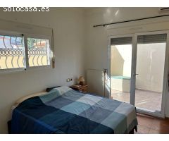 Villa de 2 dormitorios, 2 baños, solárium y 1 piscina privada