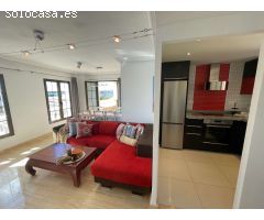 Increíble dúplex de 3 dormitorios y 2 baños con vistas al mar