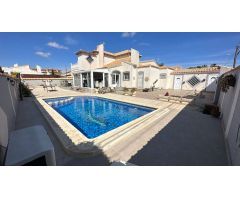 Villa  de lujo única en Las Chismosas ( Orihuela Costa )