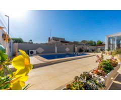 Villa  de lujo única en Las Chismosas ( Orihuela Costa )