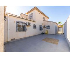 Villa  de lujo única en Las Chismosas ( Orihuela Costa )