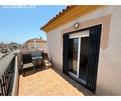 Duplex  de 2 dormitorios con entrada para coche  en pleno corazón de playa flamenca