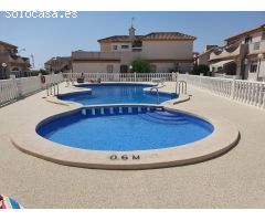 Duplex  de 2 dormitorios con entrada para coche  en pleno corazón de playa flamenca