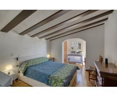 Exclusiva Villa de 4 Dormitorios con 312 m² Construidos sobre Parcela de 1.100 m² en la Prestigiosa 