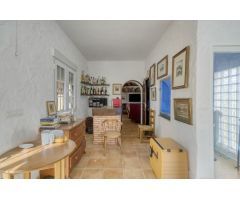 Exclusiva Villa de 4 Dormitorios con 312 m² Construidos sobre Parcela de 1.100 m² en la Prestigiosa 
