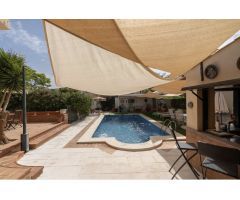Exclusiva Villa de 4 Dormitorios con 312 m² Construidos sobre Parcela de 1.100 m² en la Prestigiosa 
