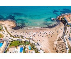 Exclusiva Villa de 4 Dormitorios con 312 m² Construidos sobre Parcela de 1.100 m² en la Prestigiosa 