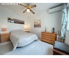 Encantador bungalow de 2 dormitorios cerca del Lago Rosa de Torrevieja