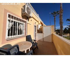 Preciosa casa adosada de 3 dormitorios con piscina comunitaria