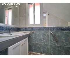 Preciosa casa adosada de 3 dormitorios con piscina comunitaria