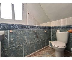 Preciosa casa adosada de 3 dormitorios con piscina comunitaria