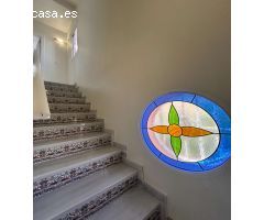 Preciosa casa adosada de 3 dormitorios con piscina comunitaria