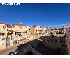Preciosa casa adosada de 3 dormitorios con piscina comunitaria