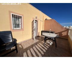 Preciosa casa adosada de 3 dormitorios con piscina comunitaria