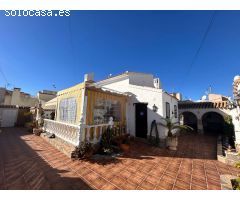 Hermosa villa con piscina climatizada en Las Chismosas