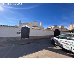 Hermosa villa con piscina climatizada en Las Chismosas