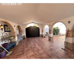 Hermosa villa con piscina climatizada en Las Chismosas