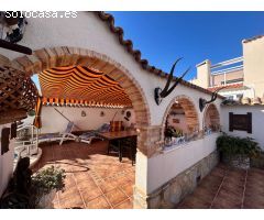 Hermosa villa con piscina climatizada en Las Chismosas