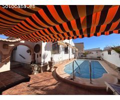 Hermosa villa con piscina climatizada en Las Chismosas