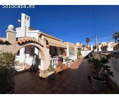 Hermosa villa con piscina climatizada en Las Chismosas