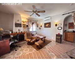 Hermosa villa con piscina climatizada en Las Chismosas