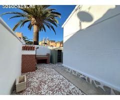 Chalet independiente de 3 dormitorios completamente reformado en la Florida, Orihuela costa