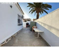 Chalet independiente de 3 dormitorios completamente reformado en la Florida, Orihuela costa