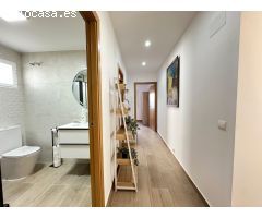 Chalet independiente de 3 dormitorios completamente reformado en la Florida, Orihuela costa