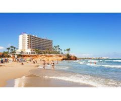Apartamento en Planta alta de 2 dormitorios y solarium privado con vistas al Mar