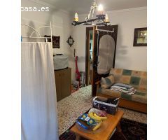 Hermosa villa de 3 dormitorios, 1 baño, 1 terraza y 1 solárium con un jardín de + 400m2