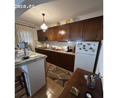 Hermosa villa de 3 dormitorios, 1 baño, 1 terraza y 1 solárium con un jardín de + 400m2