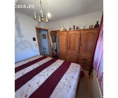 Hermosa villa de 3 dormitorios, 1 baño, 1 terraza y 1 solárium con un jardín de + 400m2