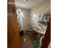 Hermosa villa de 3 dormitorios, 1 baño, 1 terraza y 1 solárium con un jardín de + 400m2