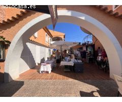 Hermosa villa de 3 dormitorios, 1 baño, 1 terraza y 1 solárium con un jardín de + 400m2