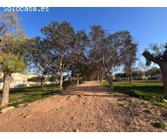 Hermosa villa de 3 dormitorios, 1 baño, 1 terraza y 1 solárium con un jardín de + 400m2