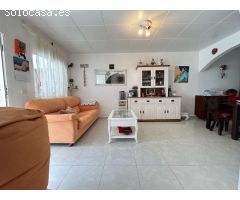 Precioso Bungalow en una planta de 2 dormitorios y 2 baños con 2 piscinas comunitarias
