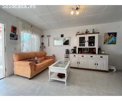 Precioso Bungalow en una planta de 2 dormitorios y 2 baños con 2 piscinas comunitarias