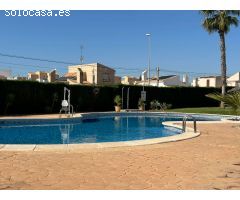 Encantadora casa adosada de 2 dormitorios en Las Mimosas, Orihuela Costa