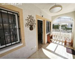 Preciosa villa con 2 dormitorios y 2 baños.