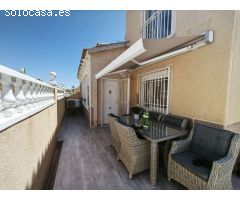 Precioso dúplex de 4 dormitorios y 2 baños en Los Balcones.