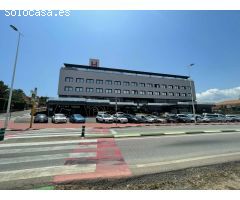 Precioso dúplex de 4 dormitorios y 2 baños en Los Balcones.