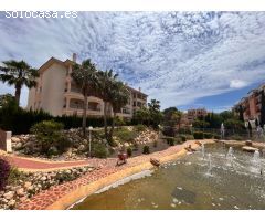 Hermoso apartamento en el último piso en el popular Laguna Golf